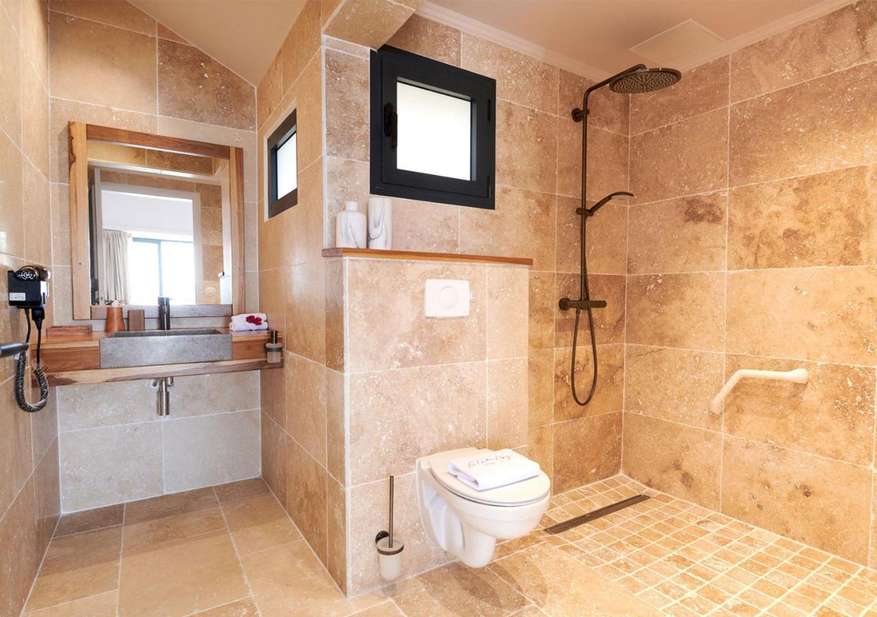 Les Galets Rouges Lodges & Spa Bouillante Bagian luar foto